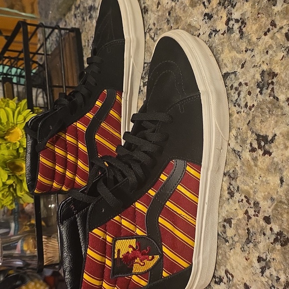Vans Harry Pottery  Gryffindor High Top Shoes (Read Description) Size 8 1/2 Mens - Picture 3 of 13